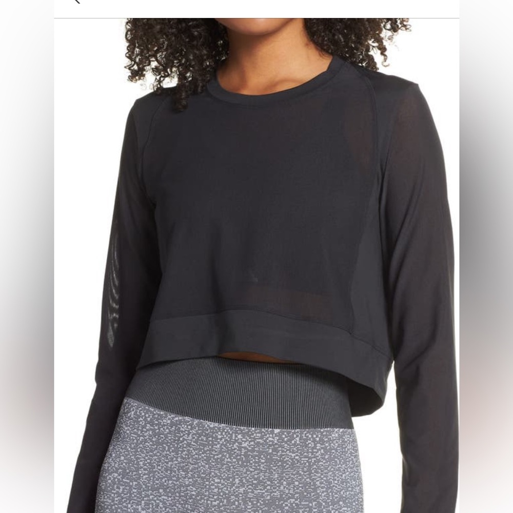 Adidas mesh crop training top small